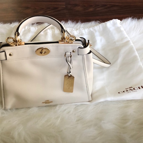 Coach Handbags - Coach hand and should bag!!